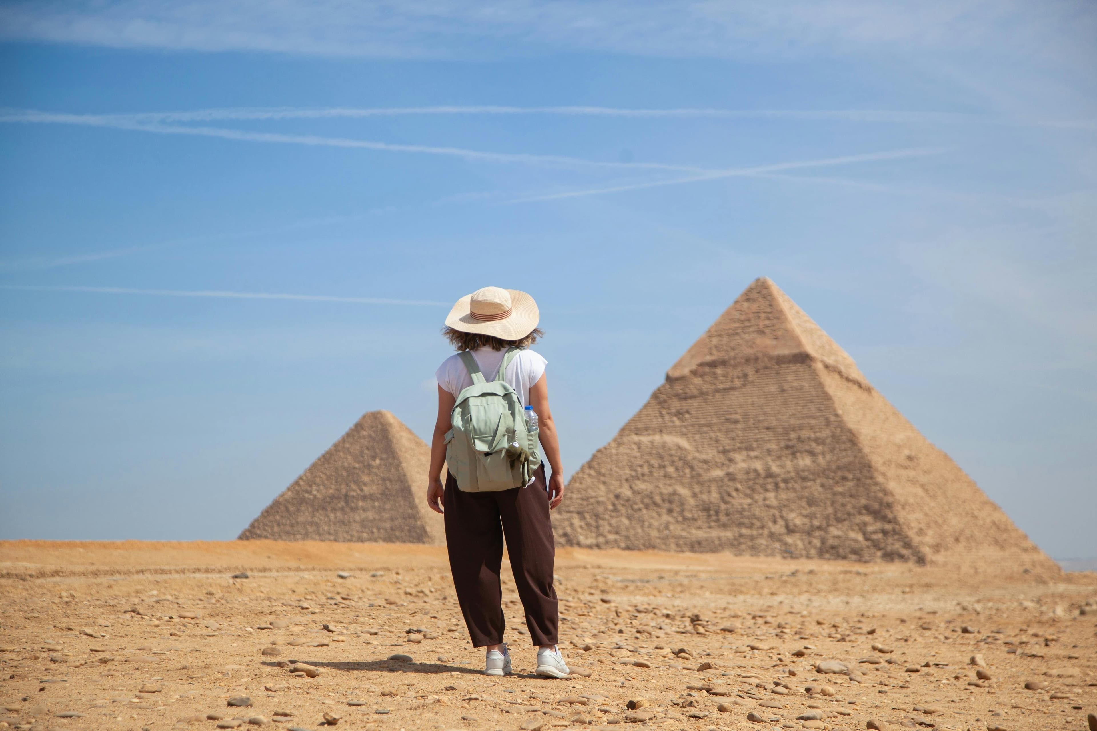 Giza Pyramids, Sphinx & Egyptian Museum: Guided Tour from Hurghada