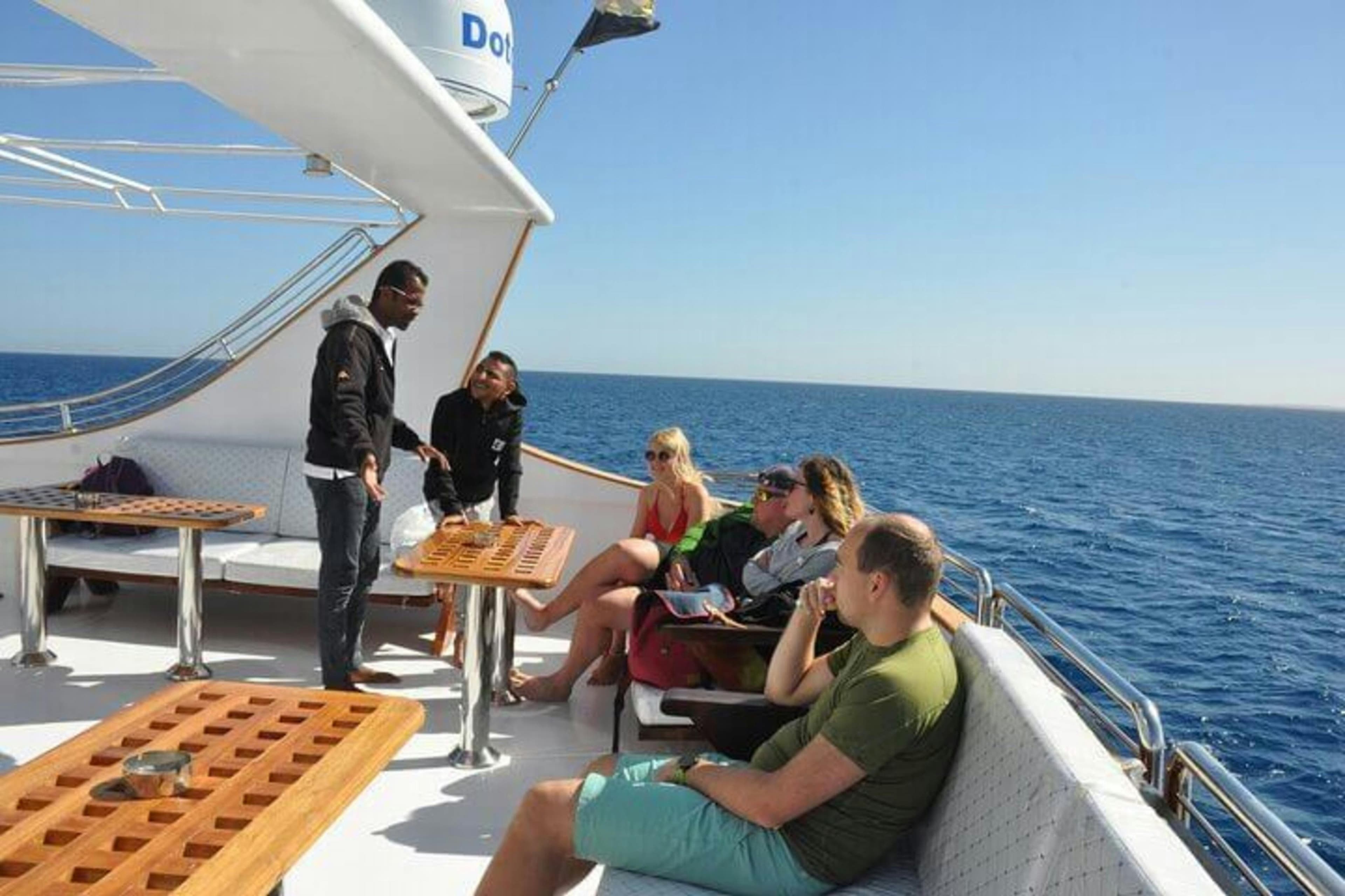 Sataya Dolphin House: Day Trip from El Quseir
