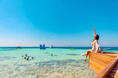 Hurghada: Orange Bay & Magawish Island Speedboat with Fruits
