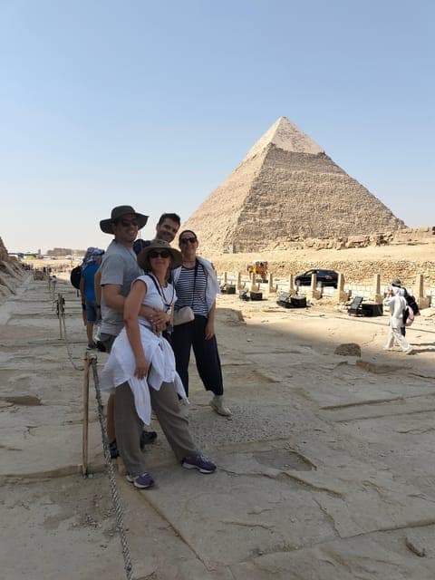 Giza Pyramids, Mummy Museum And Bazaar