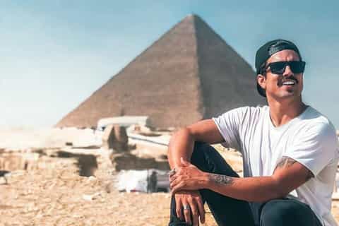 Cairo: Giza Pyramids, Egyptian Museum & Nile Dinner Cruise.