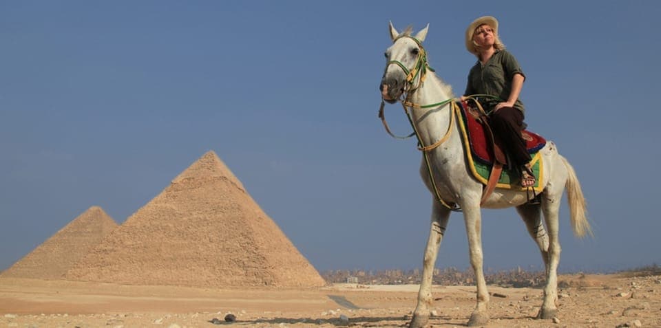 Giza: Arabian Horse Tour Around the Giza Pyramids