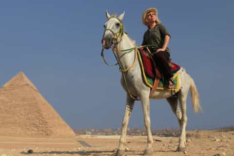 Giza: Arabian Horse Tour Around the Giza Pyramids