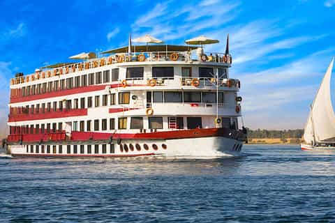 Cairo: 6-Day Egypt Tour with Flights and Nile Cruise