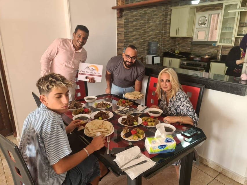 Cairo: Lunch or Dinner at Local Houses