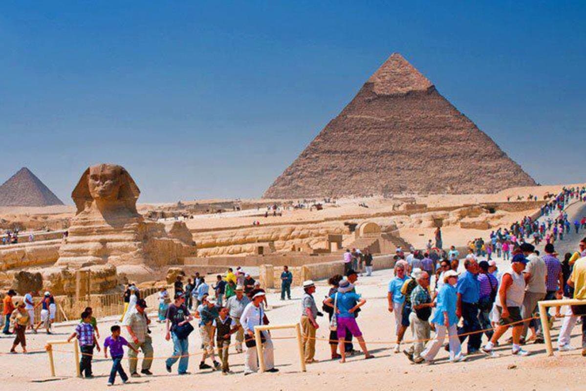 Full Day Pyramids, Museum and Mosque Tour in Cairo / Felucca Ride