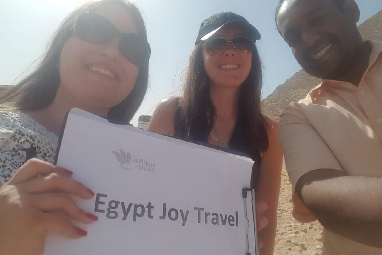 Giza Pyramids & National Museum private day tour