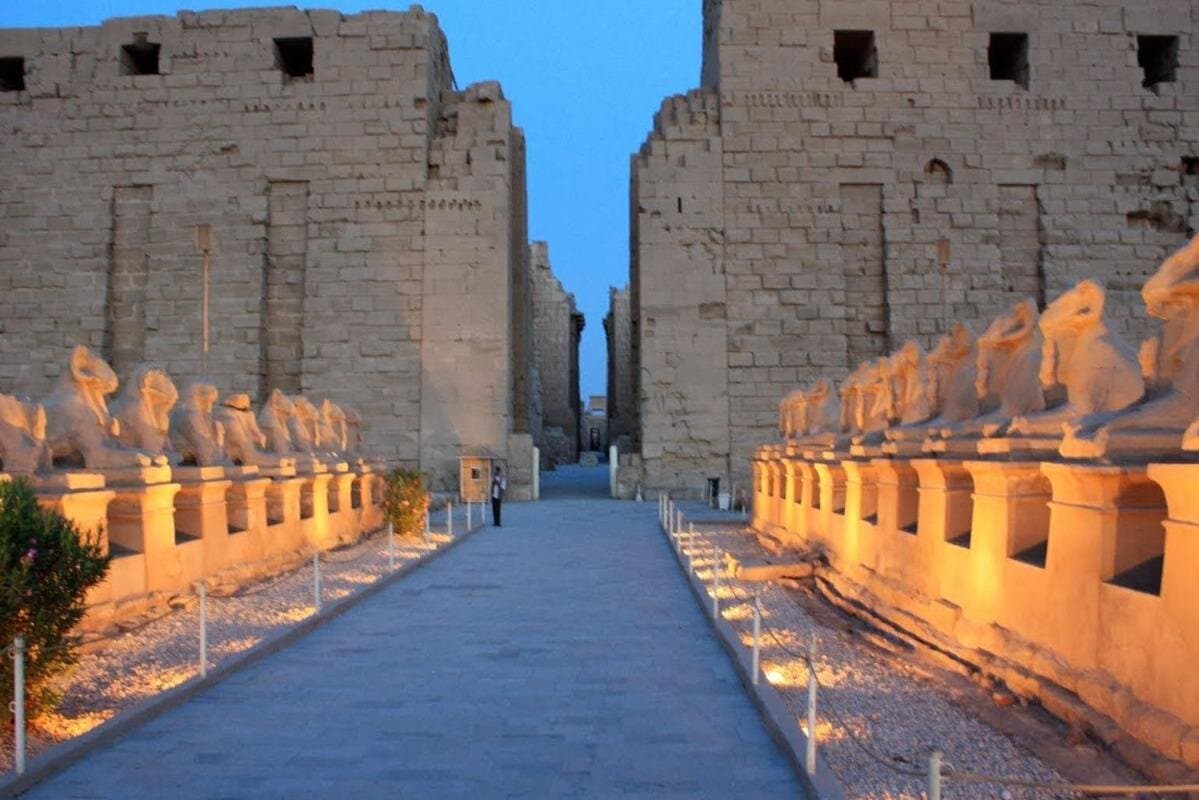 Tour West Bank, Temple of Karnak, and Felucca in Luxor