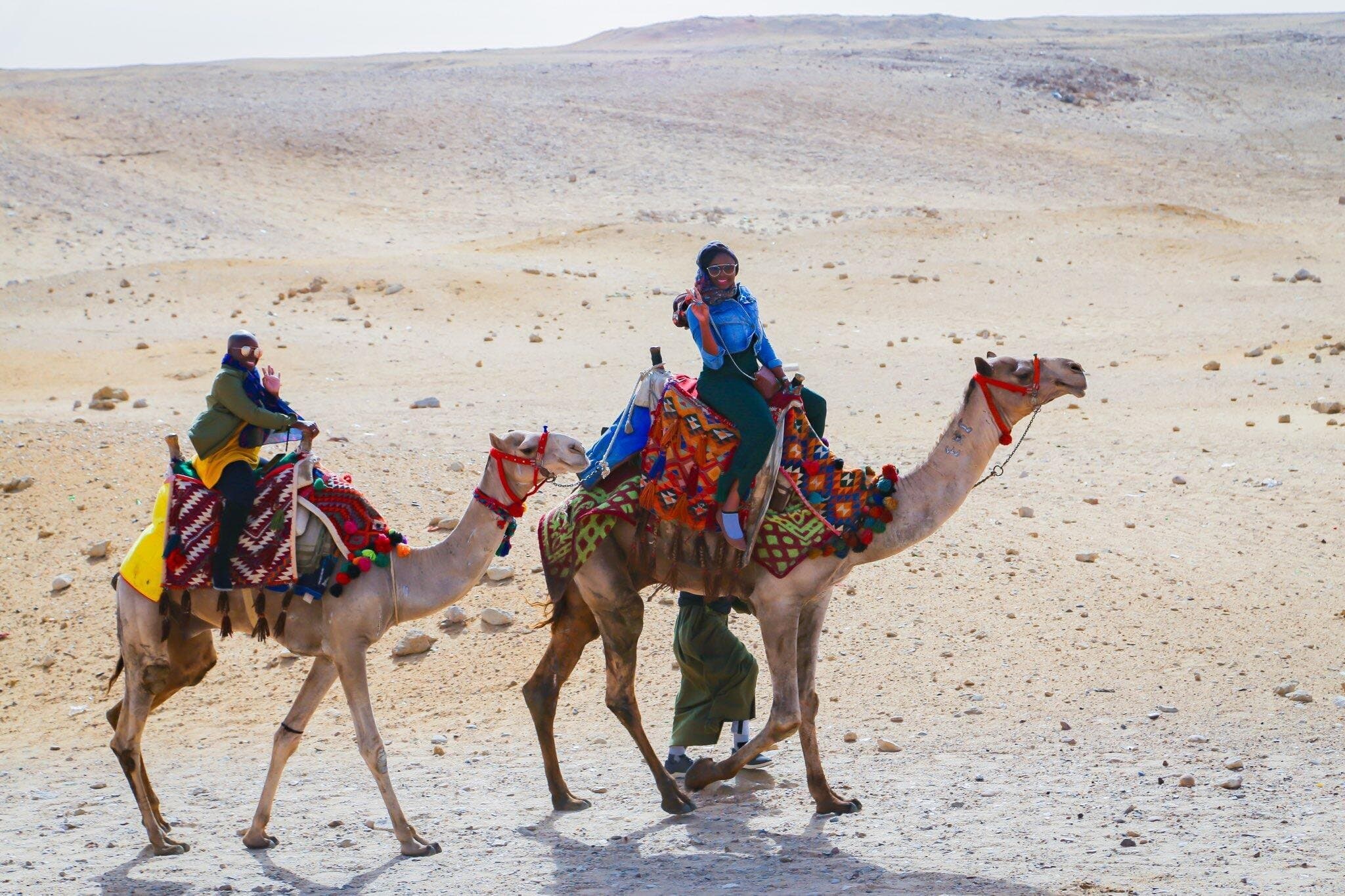 Cairo Private stop over to Giza Pyramids & sphinx, Local Market & Lunch