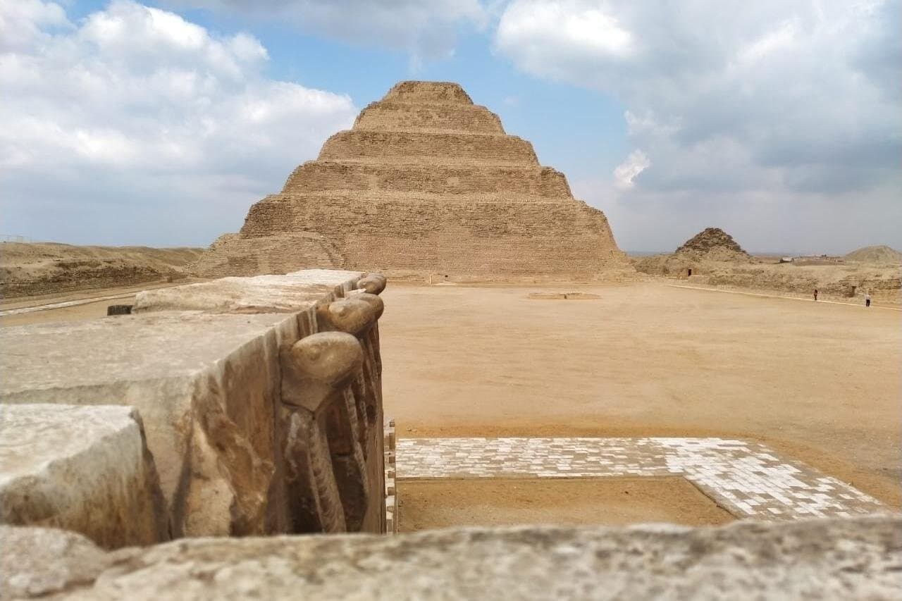 Memphis, Saqqara and Dahshur Private Day Tour from Giza