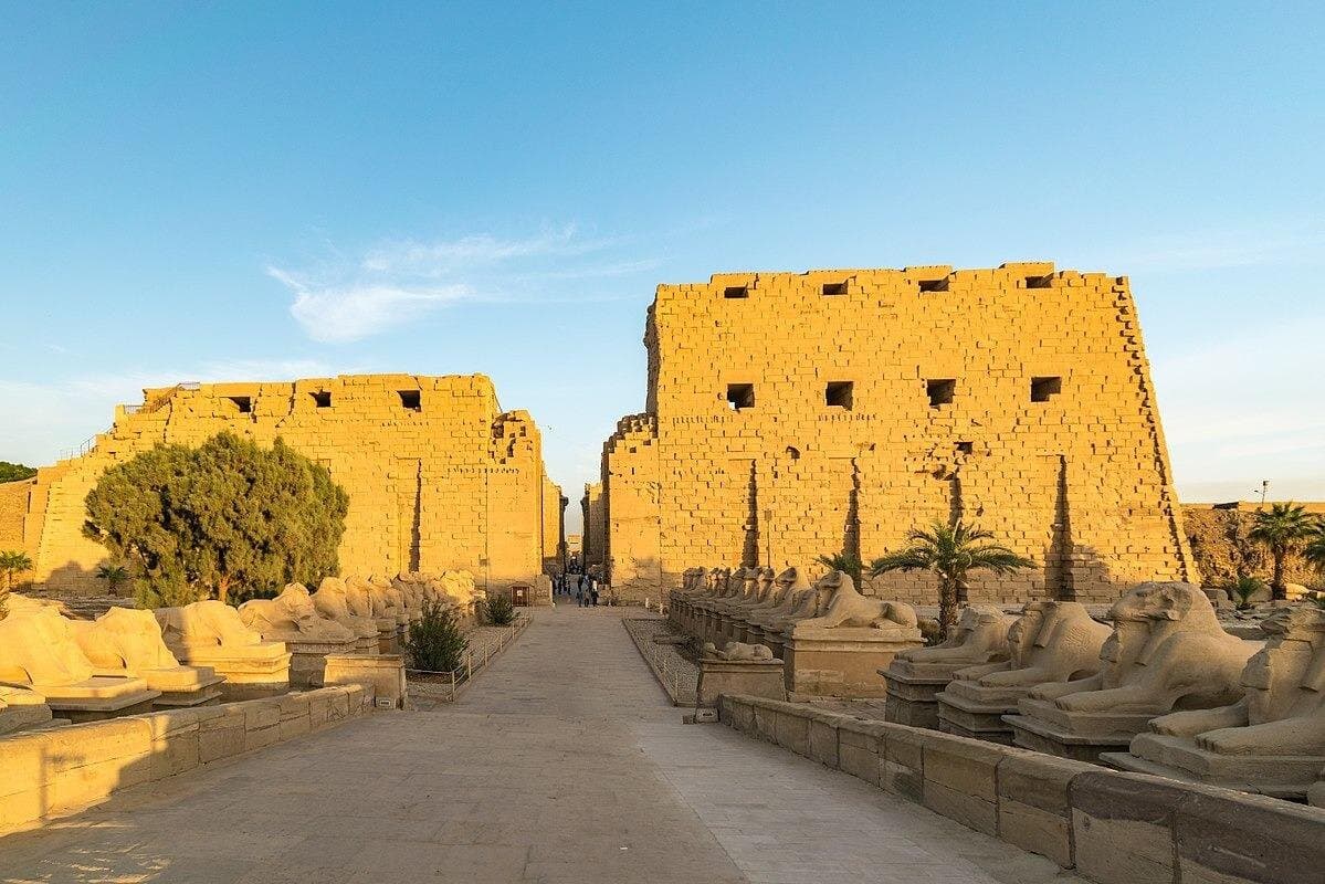 DAY TOUR LUXOR:Valley of Kings-Hatchepsut Temple - Karnak & Luxor