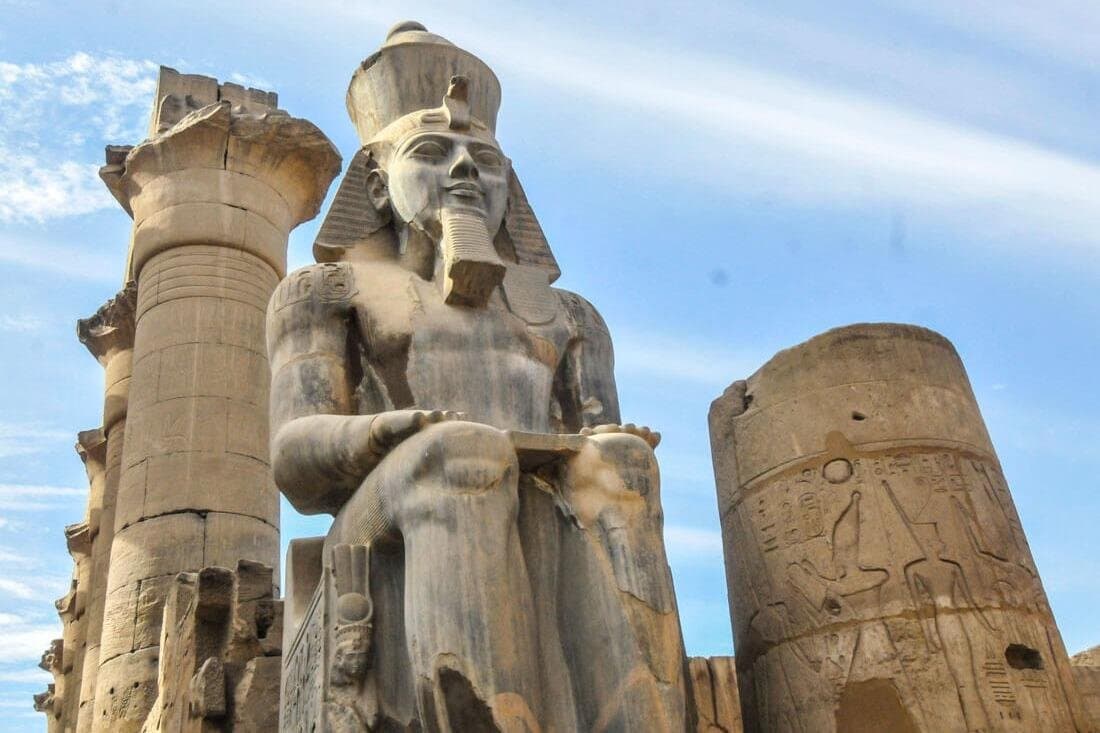 Full Day Tour to Luxor east and west bank temples and tombs From Hurghada