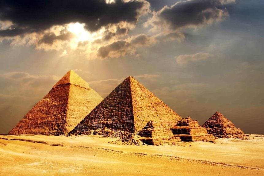 Pyramids of Giza & The Egyptian Museum Tour