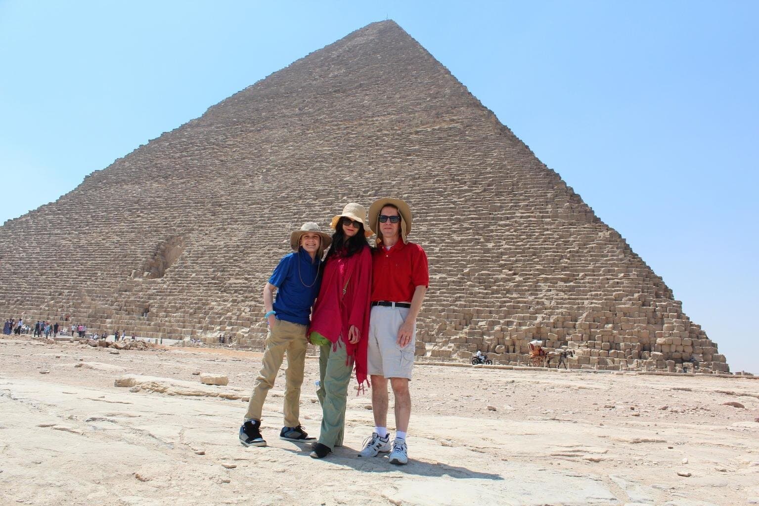Private guided travel package to Cairo for 3 days