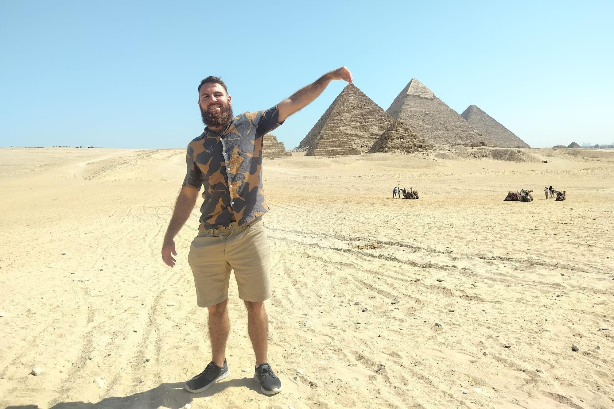 Guided Day Tour to Giza Pyramids , Dahshur, Sakkara and Memphis