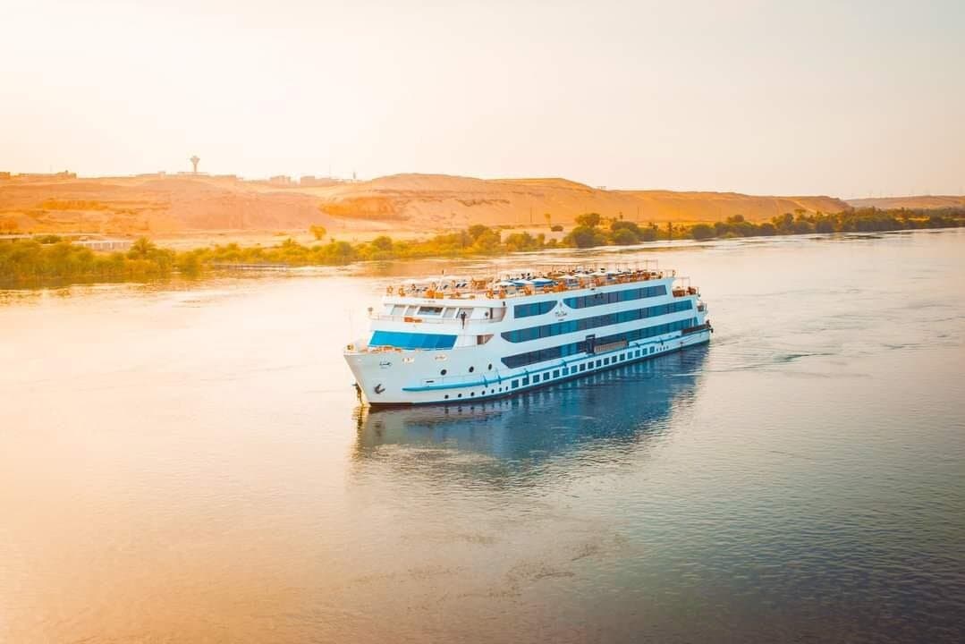 Cairo : Marvel 6 Days Nile Cruise Aswan and Luxor & Sightseeing by Sleeper Train