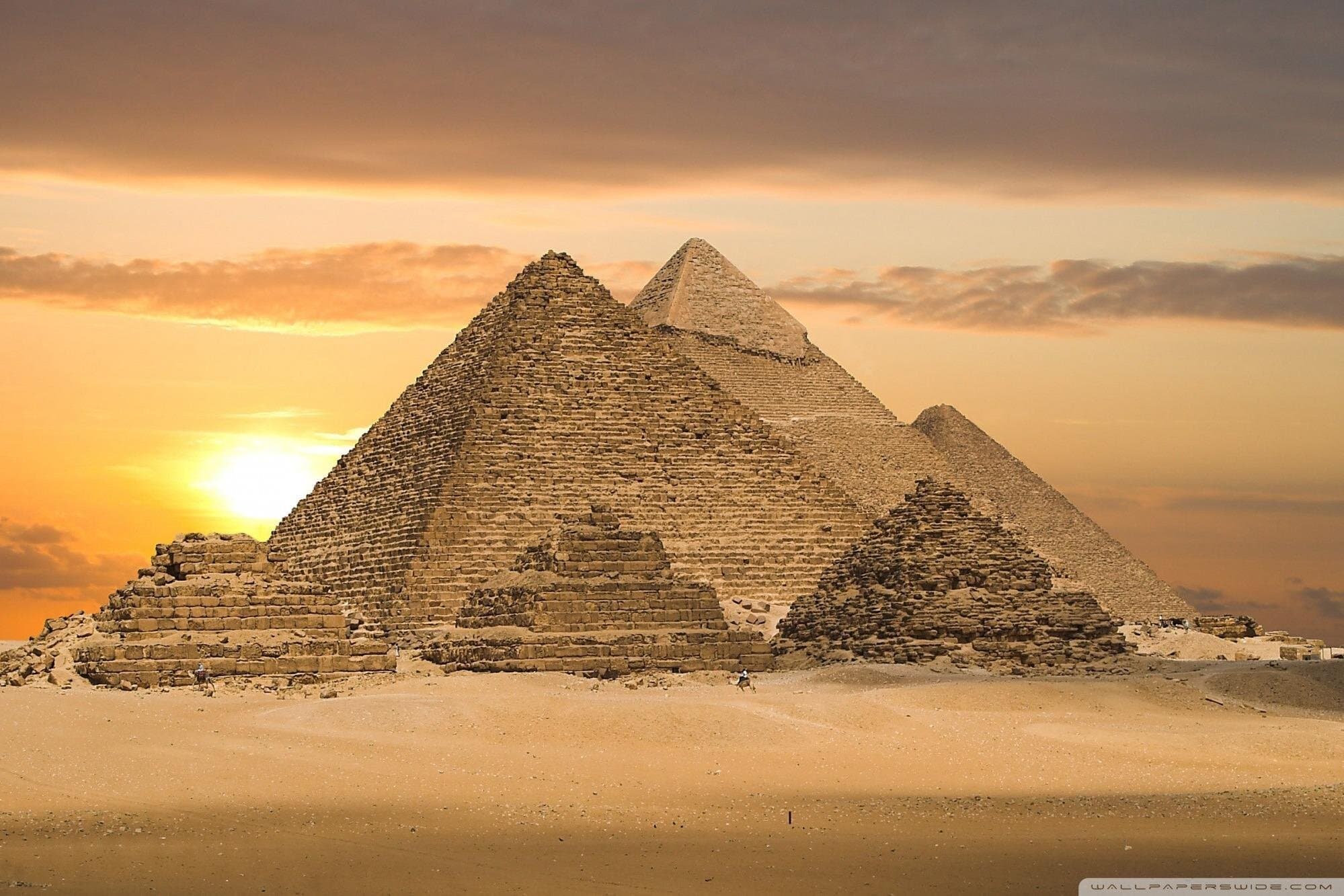 Full Day Private Tour in Pyramids of Giza and Egyptian Museum