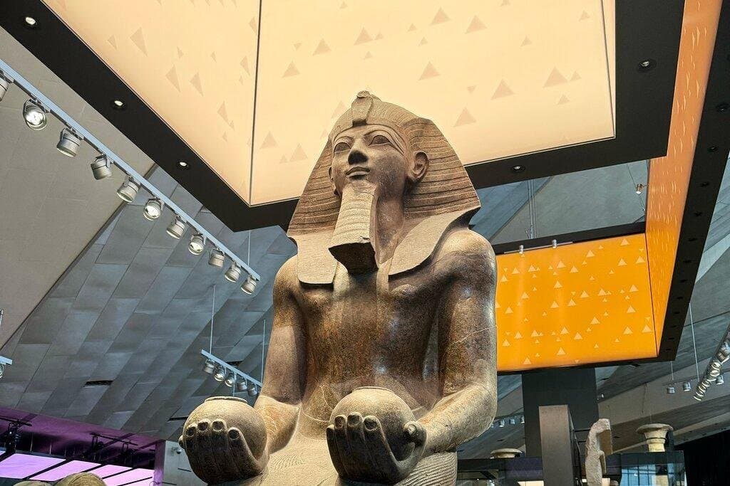 Private tour to Giza Pyramids, Sphinx and Grand Egyptian museum