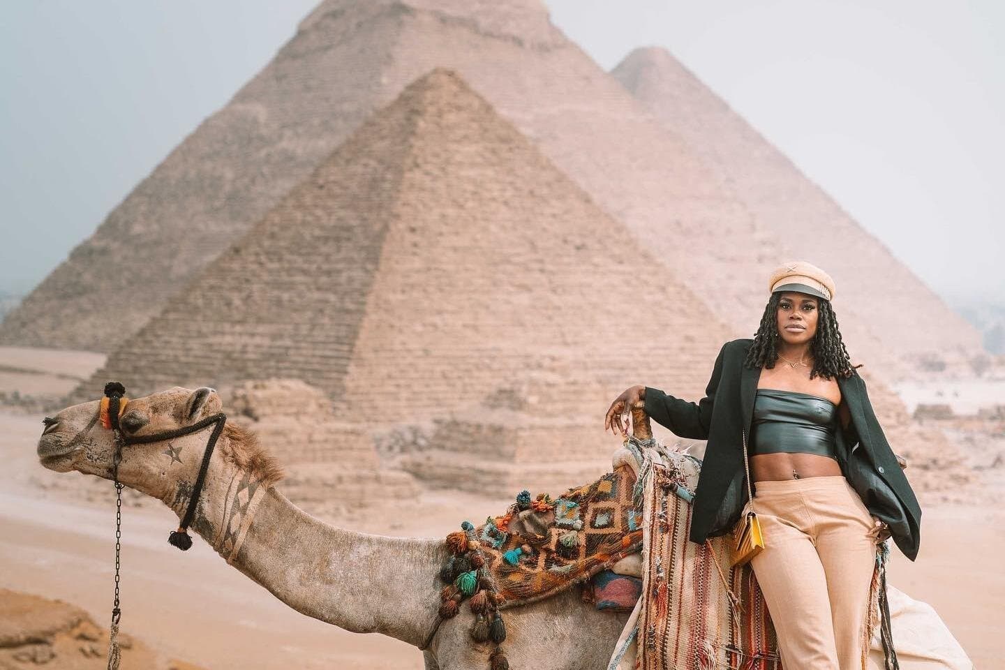 Private Tour Giza Pyramids Sphinx with Professional Photographer