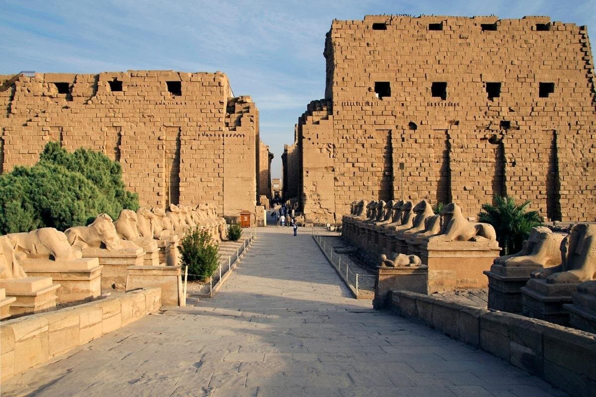 private Day trip to luxor ( East and west bank) from hurghada