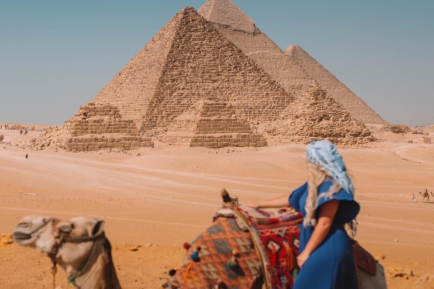 Half Day Tour Giza Pyramids &Great Sphinx with Private Tour Guide