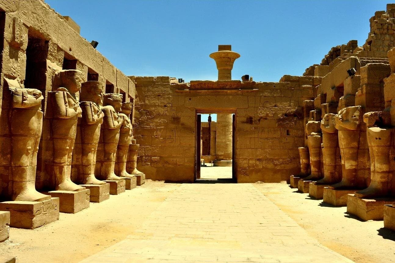 Private Luxor East Bank's Best Sights from Luxor