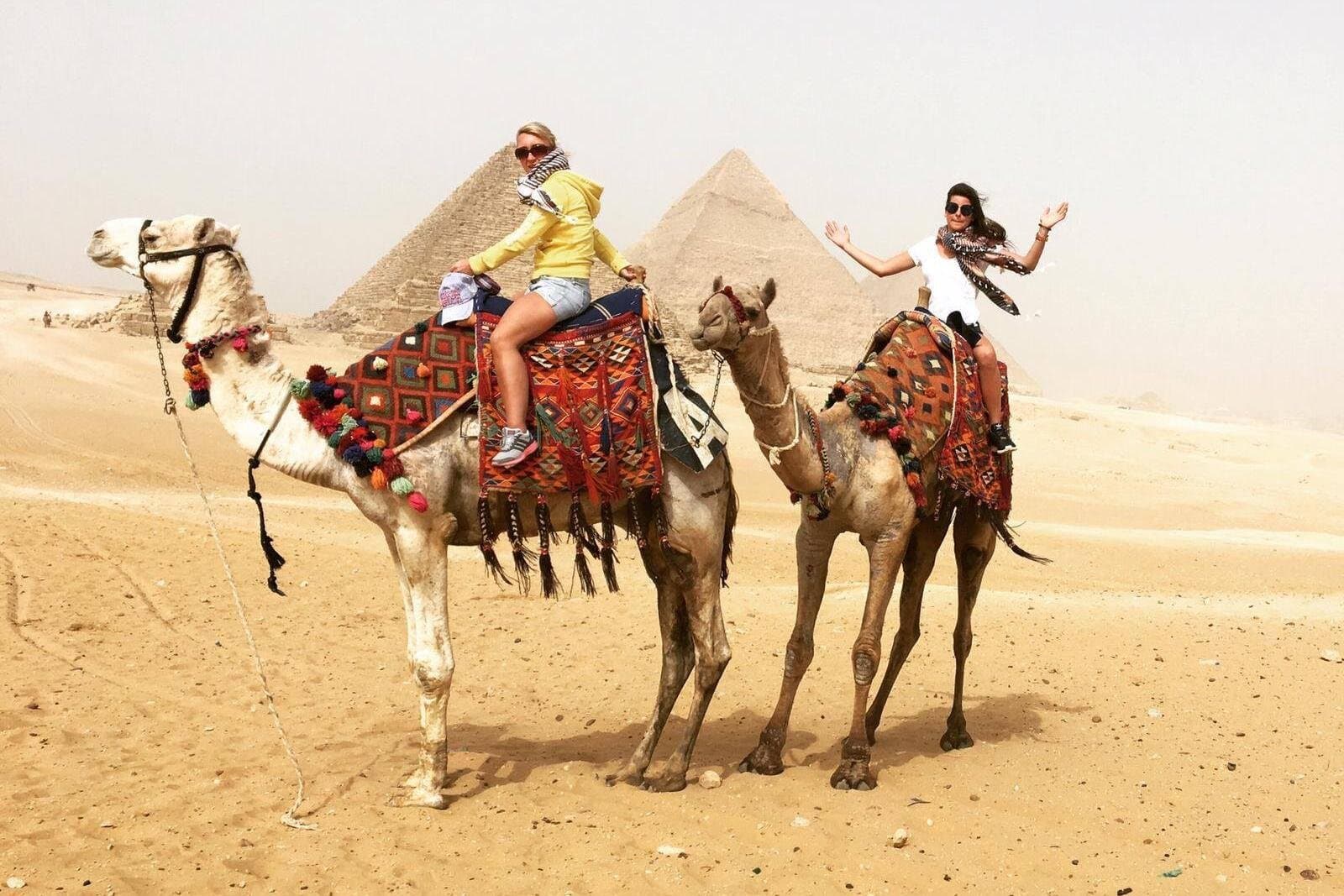 Cairo 1 Day Sightseeing Tour by bus from Hurghada