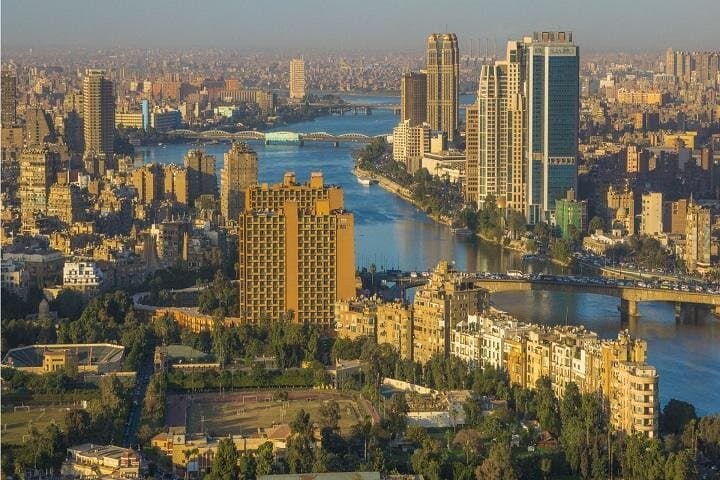 From Hurghada: Visit Cairo, Pyramids, and Museum by Flight
