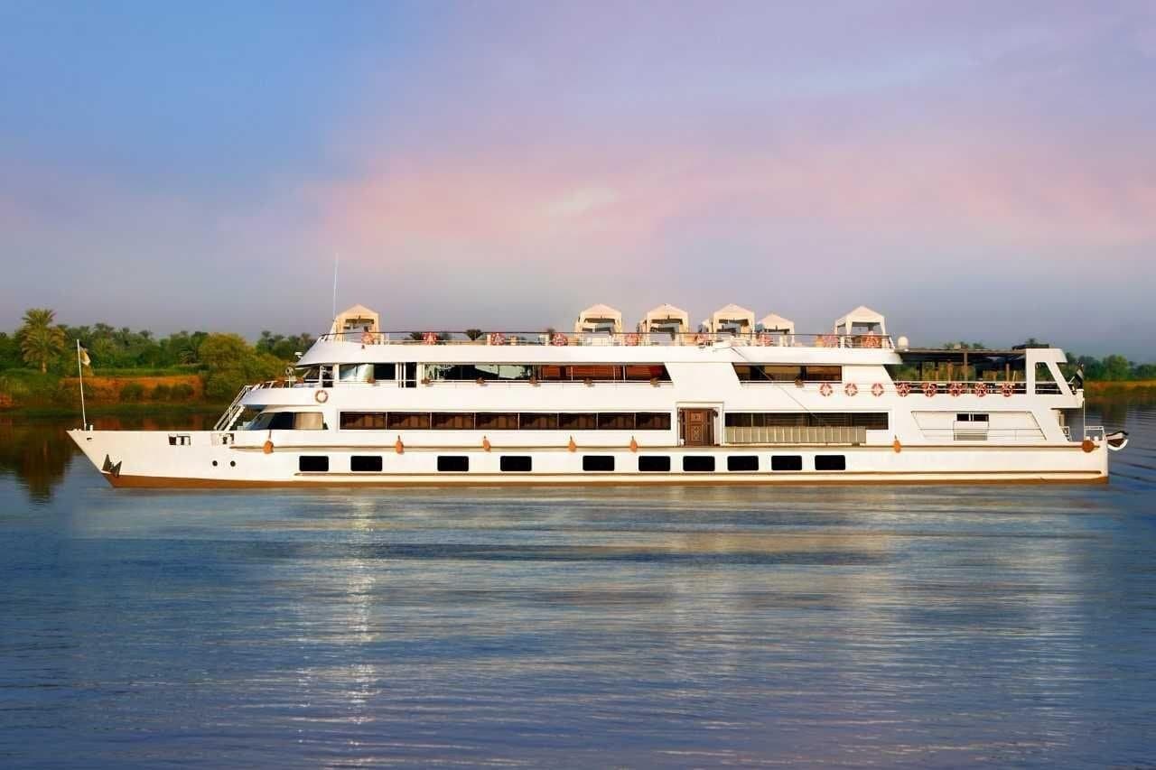 from Hurghada : 3 Nights Nile Cruise Luxor Aswan including Tours