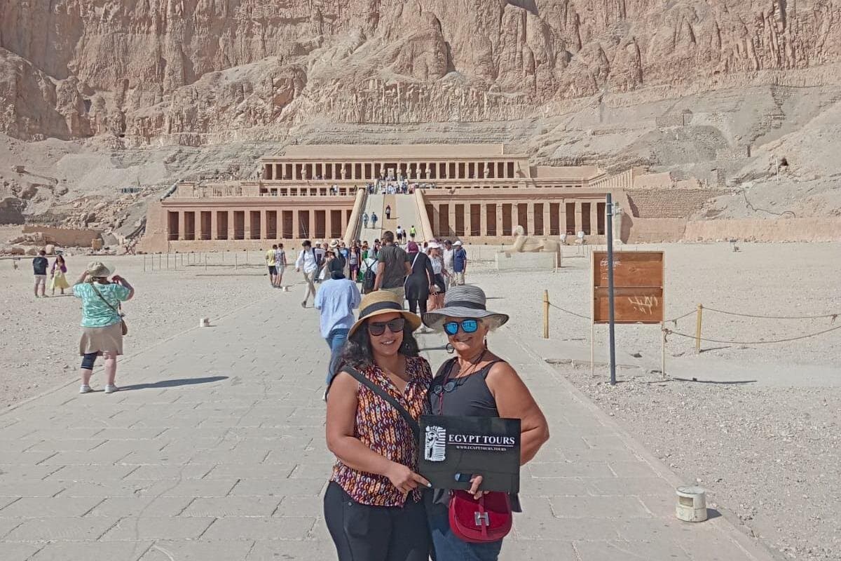 Nile Cruise 3 nights – 4 days From Aswan to luxor with guide and tours to visit