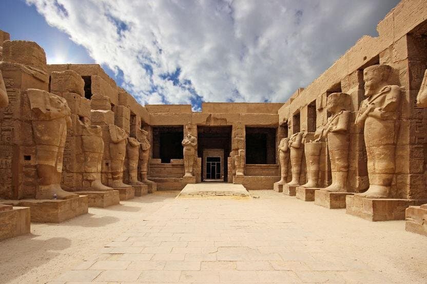Private Day Tour: East and West Banks of Luxor