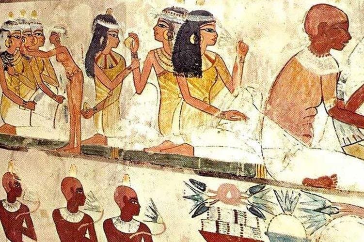 6-Hour Private Tour in Luxor with Queens Nobles Artisans Valley