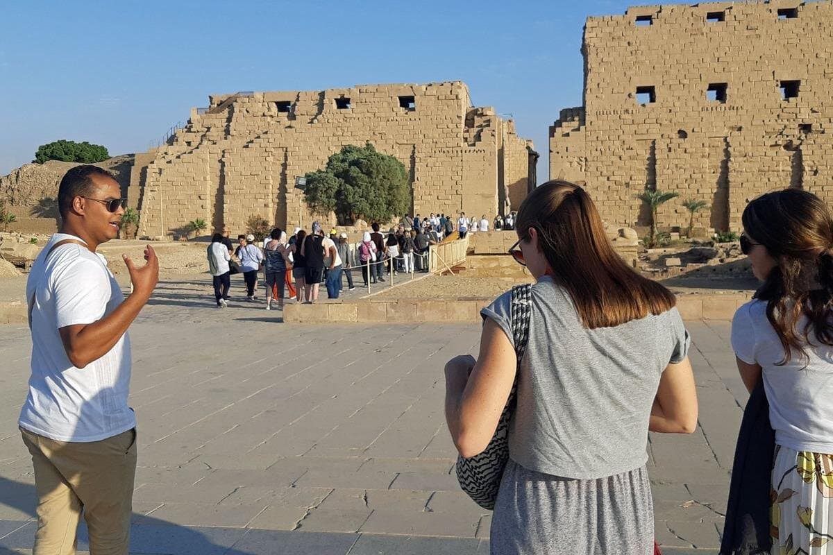 Private Luxor Highlights Excursion with Lunch