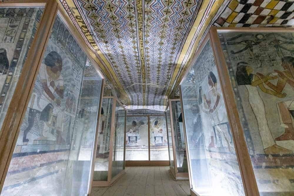 Luxor Excursions: Habu Temple & Valley of Queens