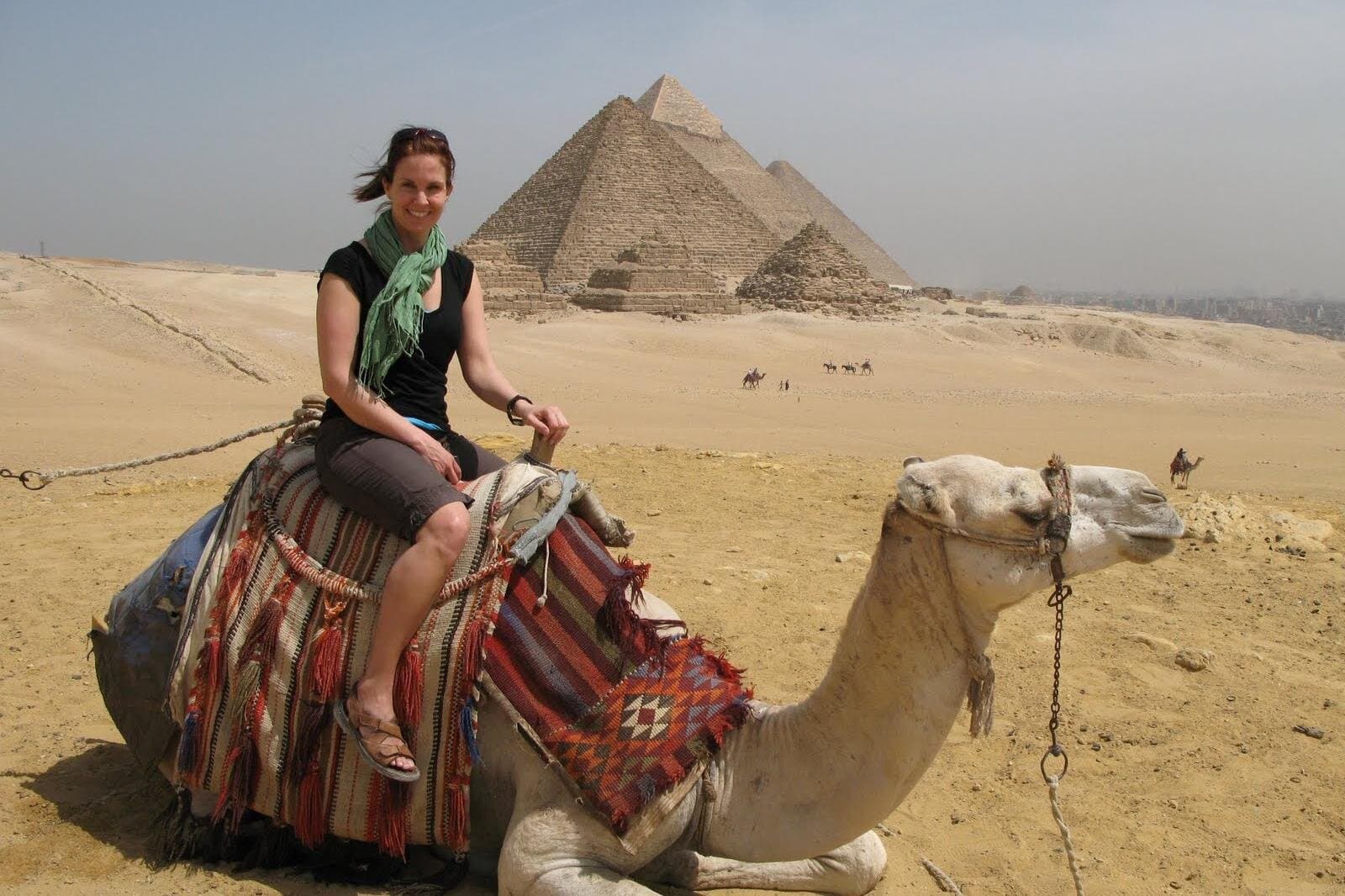 Private Guided Tour to Giza Pyramids, Sphinx, Sakkara Pyramids with Camel ride