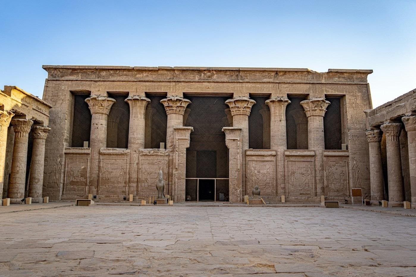 Private Tour in Temple of Edfu and Kom Ombo from Luxor