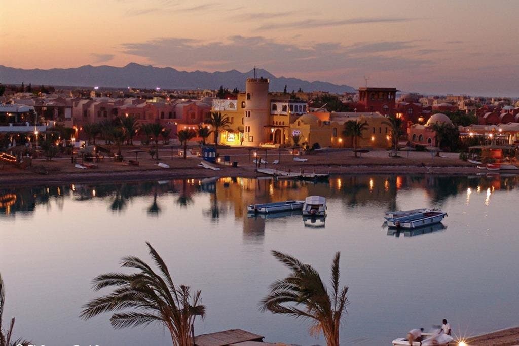 Guided City Tour : El Gouna Highlights From Hurghada