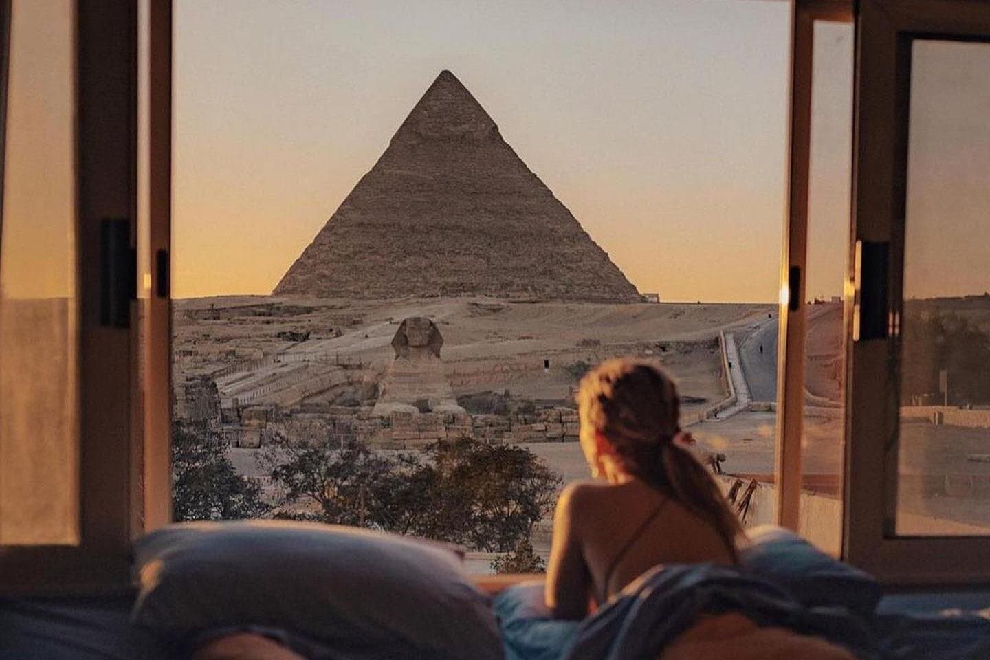 Hurghada day trip to Cairo: Pyramids, Sphinx & Egyptian Museum
