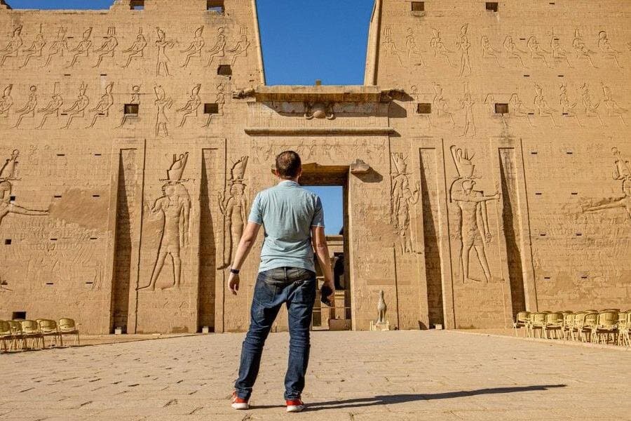 Private Full Day Tour from Luxor to Aswan with Licensed Guide