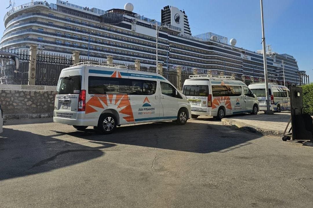 From Alexandria Port: Giza Pyramids & Nile Cruise Day Tour.