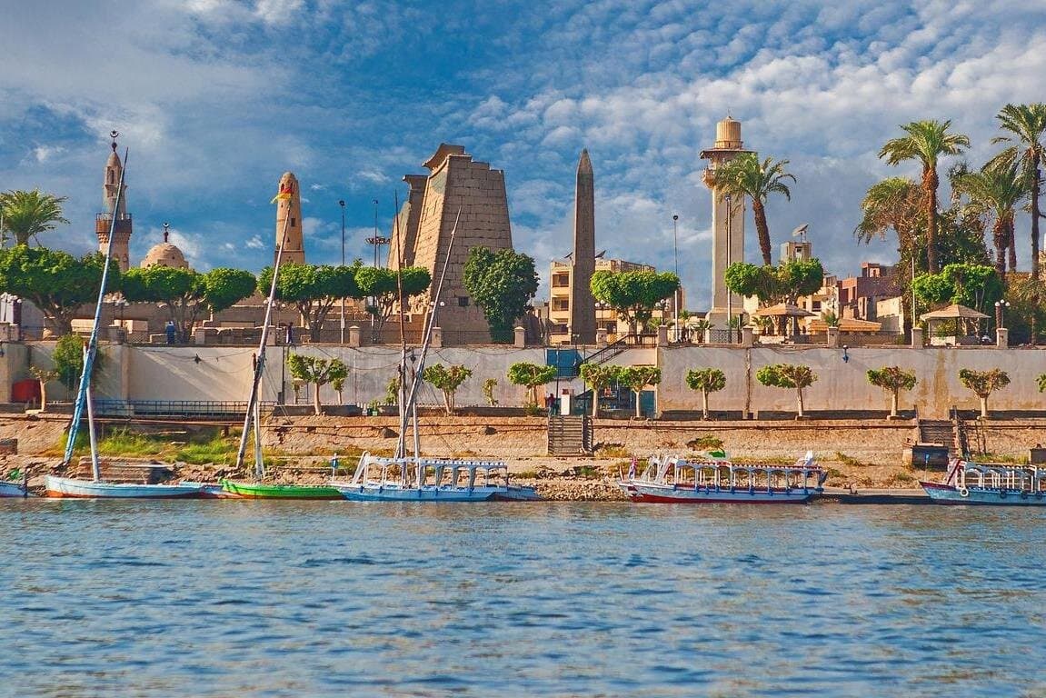 Private Luxury Hurghada to Luxor:Kings Valley, Karnak & Hatshpsut