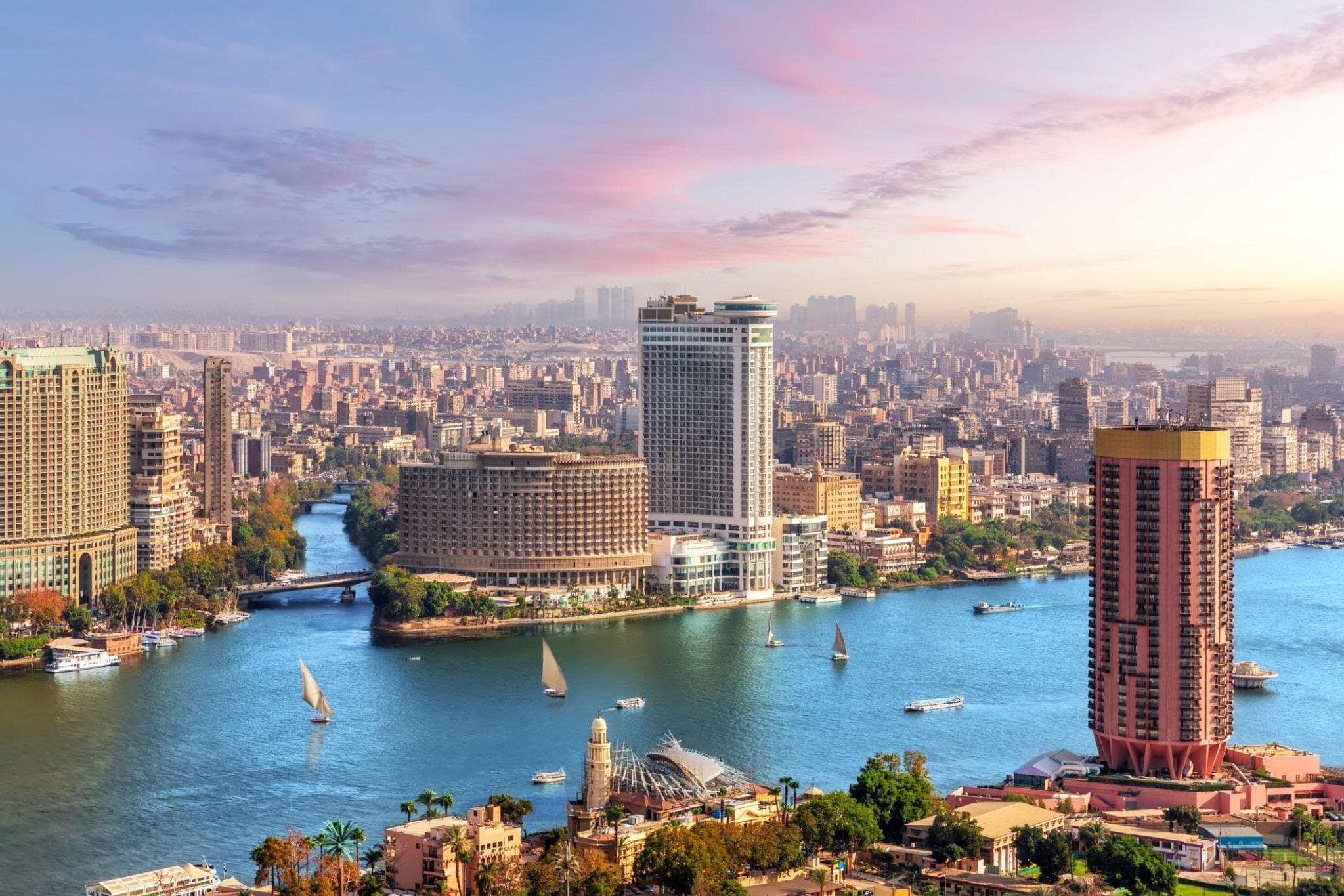 4 Day Nile Cruise From Aswan to Luxor with Balloon and Abu Simbel