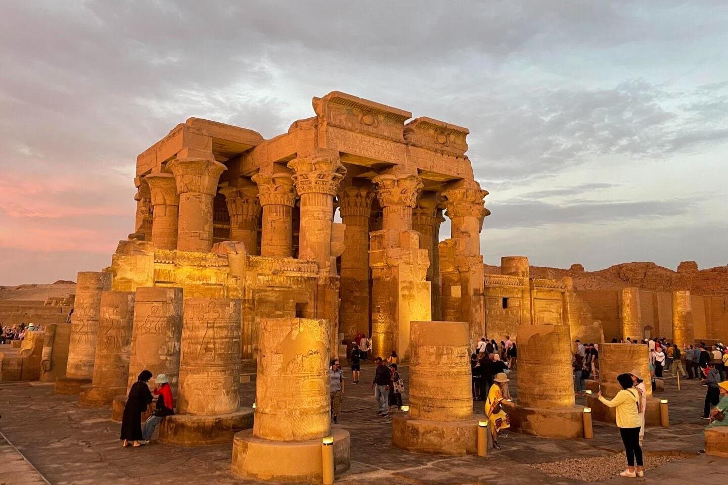 Luxor Day Trip to Edfu and Kom Ombo Temples by Car