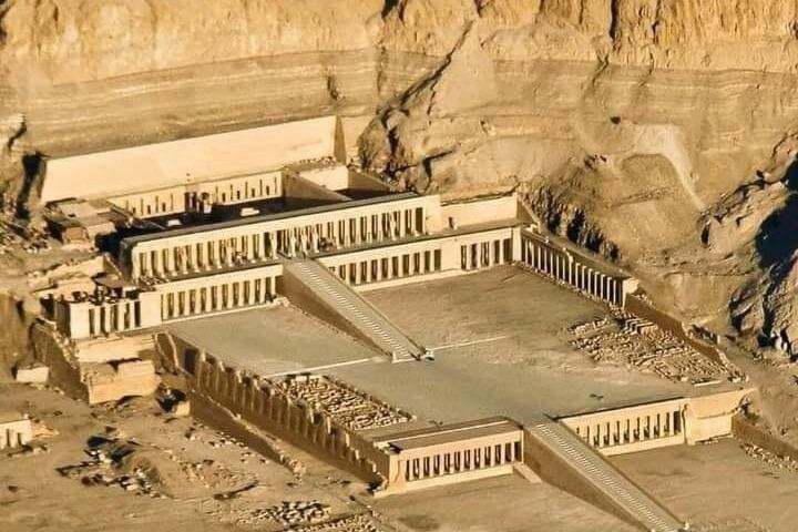Valley of the Kings, Hatsheput and Habu Temples Tour from Luxor