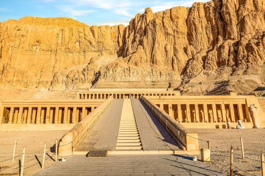 From Hurghada Luxor Day Trip Valley Of Queens with Lunch