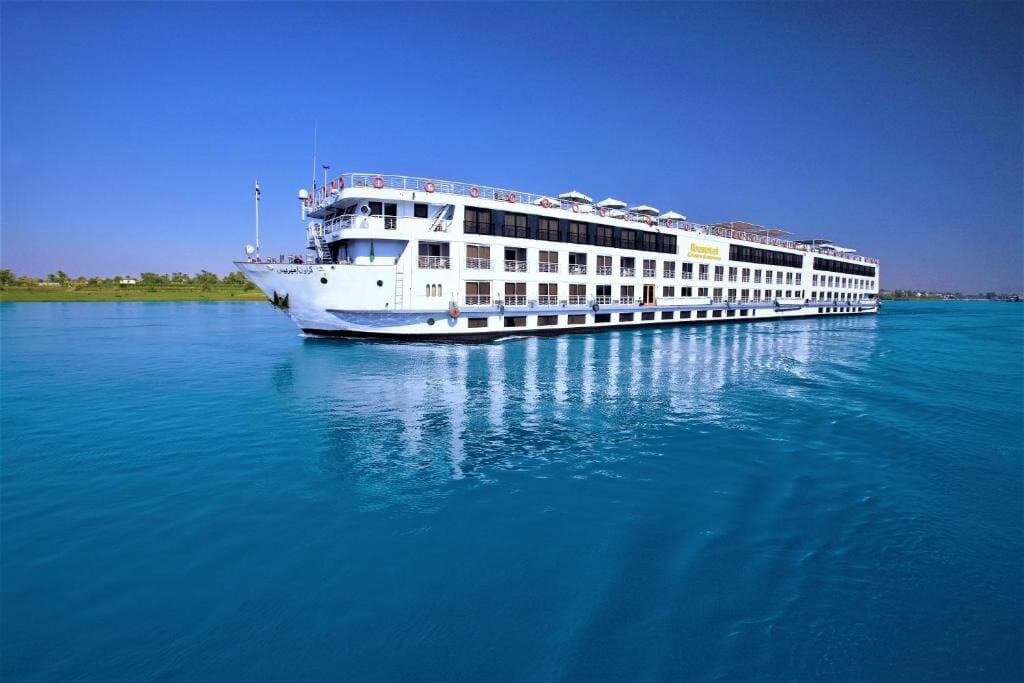 Luxor to Aswan 4-Night Nile Cruise from Hurghada Free Balloon