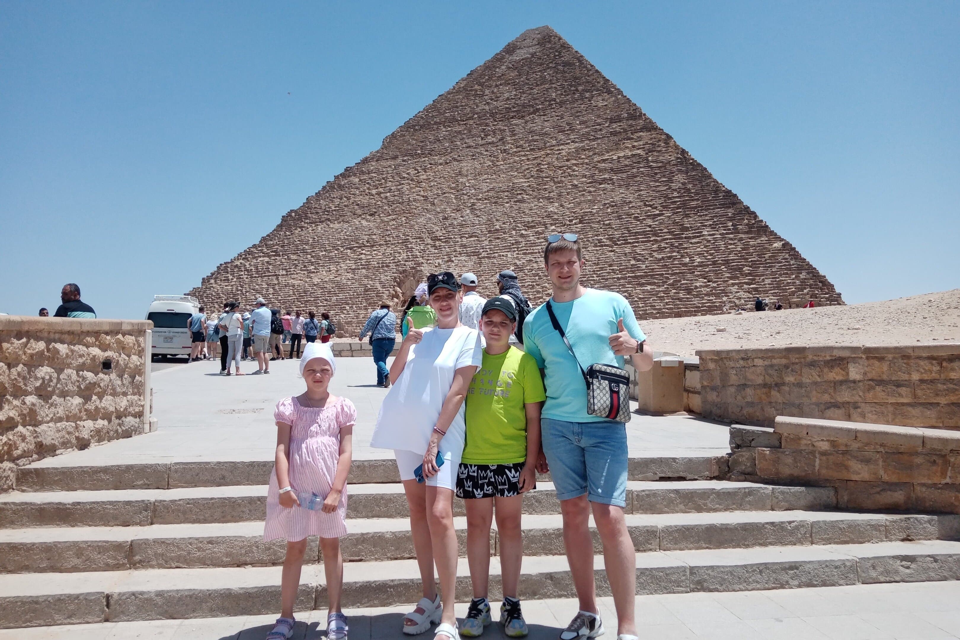 Cairo Day Tour from Hurghada to Pyramids and Grand Museum