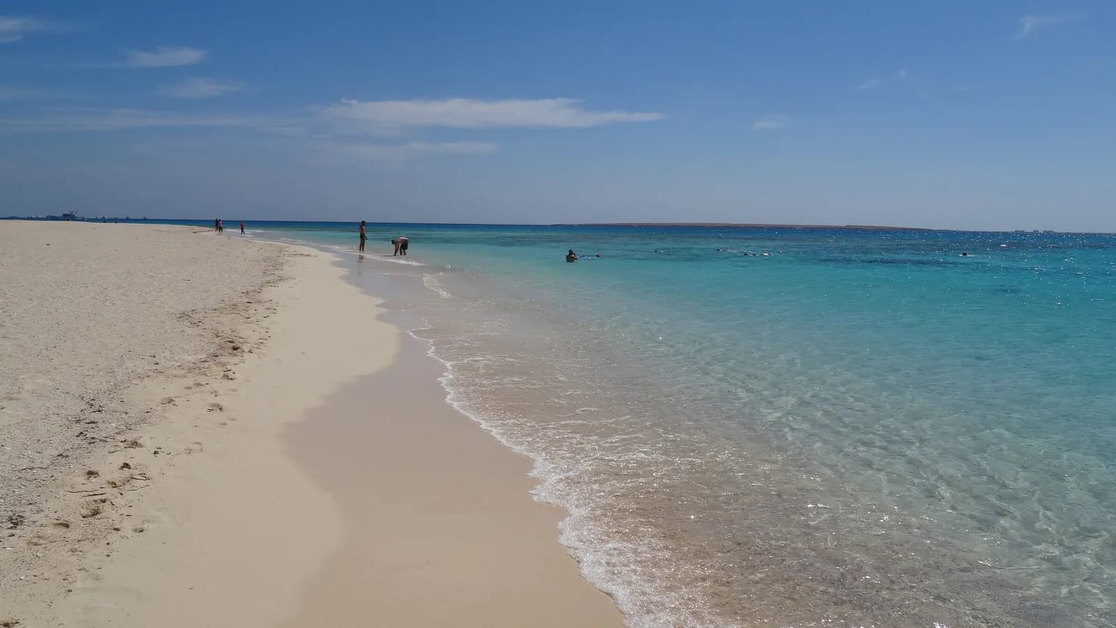 Ras Mohammed & White Island Luxury Yacht Snorkel — Sharm