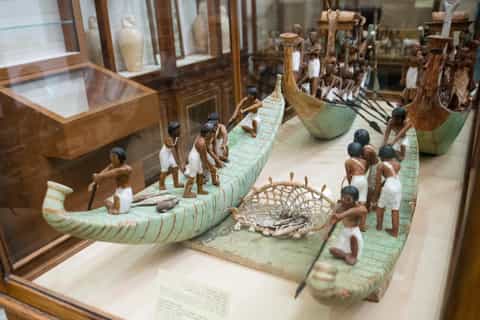 Cairo National and Egyptian Antiquities Museum Tour with Lunch