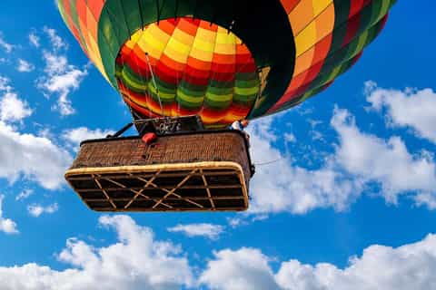 Luxor: Sunrise Hot-Air Balloon Flight with Pickup